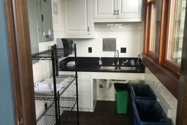 Refreshment Storage Room, No Kitchen