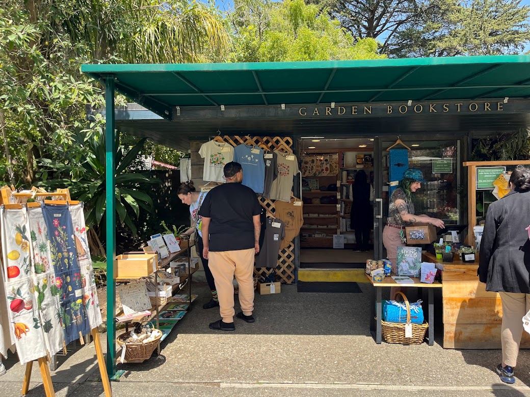 Golden Gate Park - Botanical Garden Bookstore before barrier removal