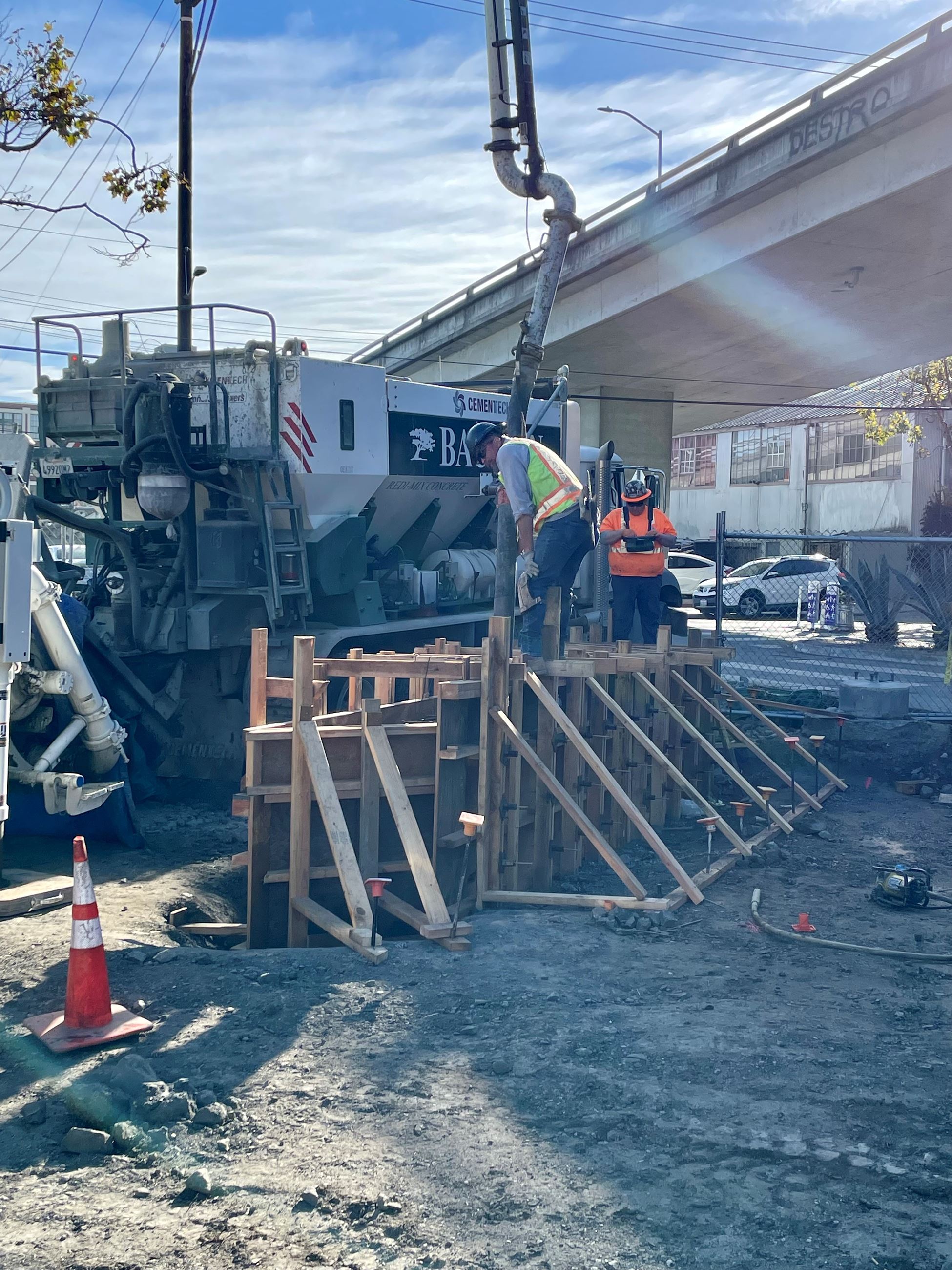 Esprit Construction -Concrete seat wall pour_SE corner 10.25.23