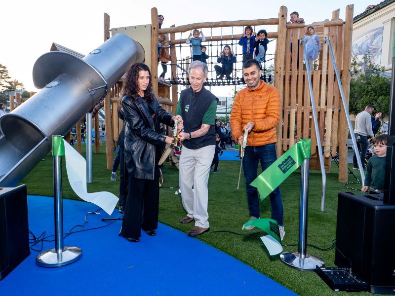 Bernal Heights Recreation Center Playground Ribbon Cutting_Image Courtesy KOMPAN_(70)